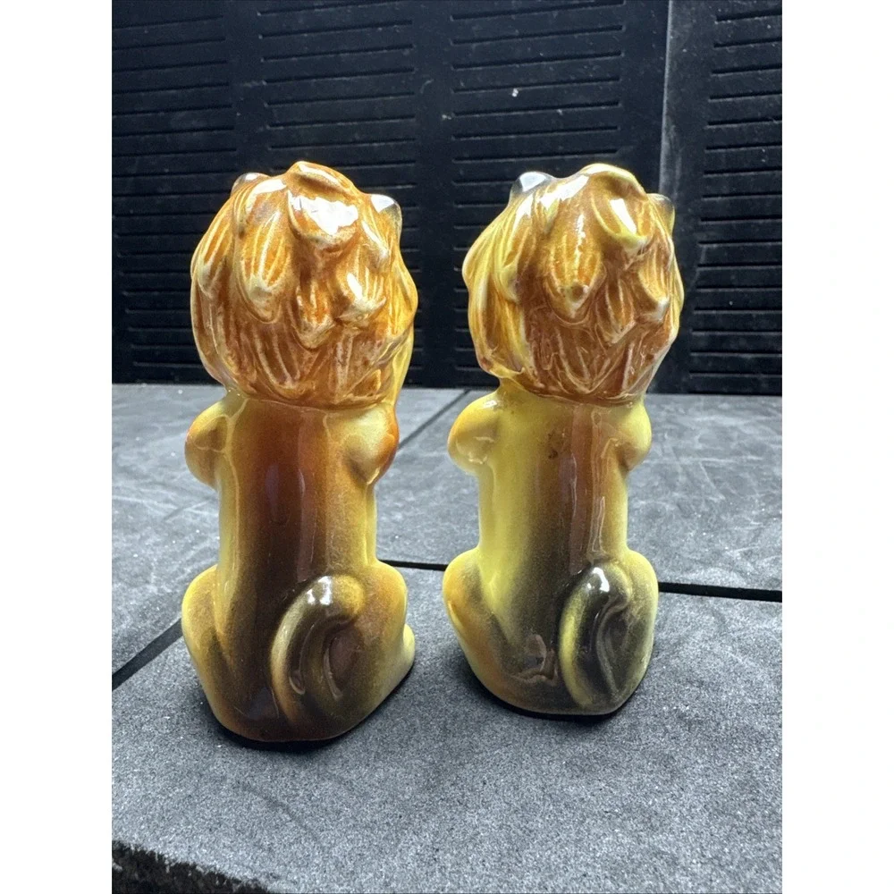 Vintage Ceramic Lion Salt and Pepper Shaker Set‎ Made in Japan